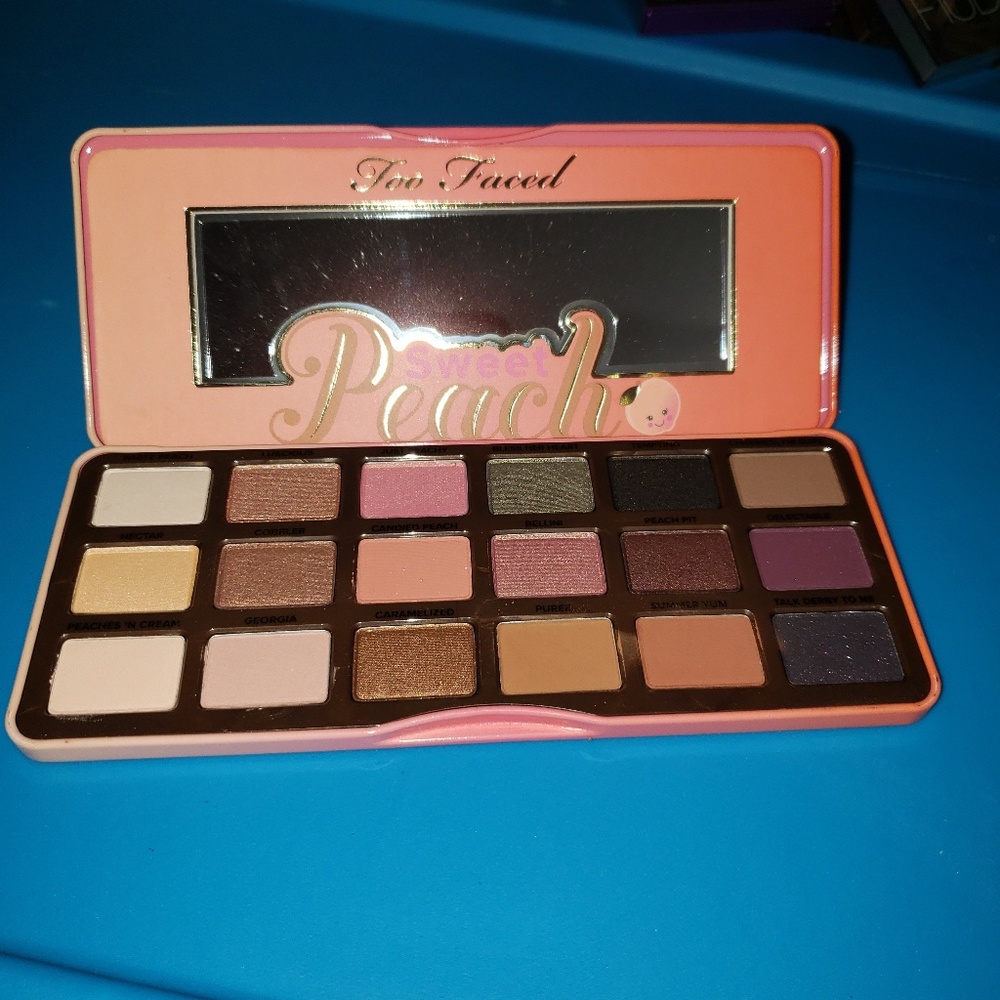 Peach pallet